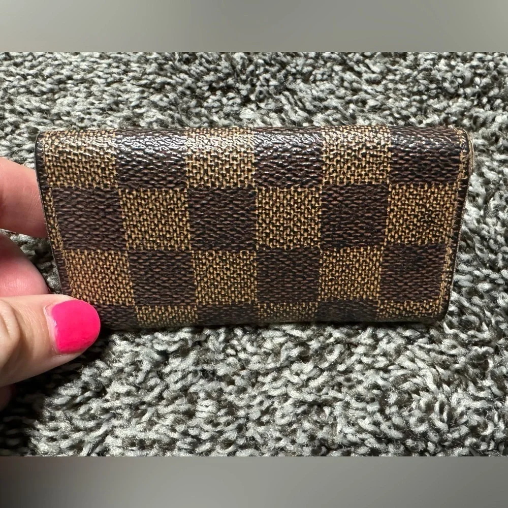 Louis Vuitton Damier Ebene key holder
